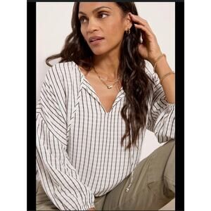 Anthropologie Cloth & Stone Stripe V Neck Blouse